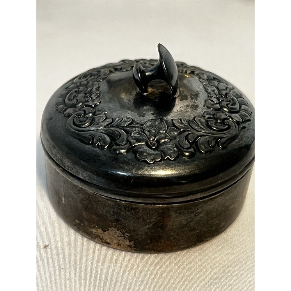 Antique Victor Silver Co Quadruple Plate Repousse Floral Collar Box Trinket Jar